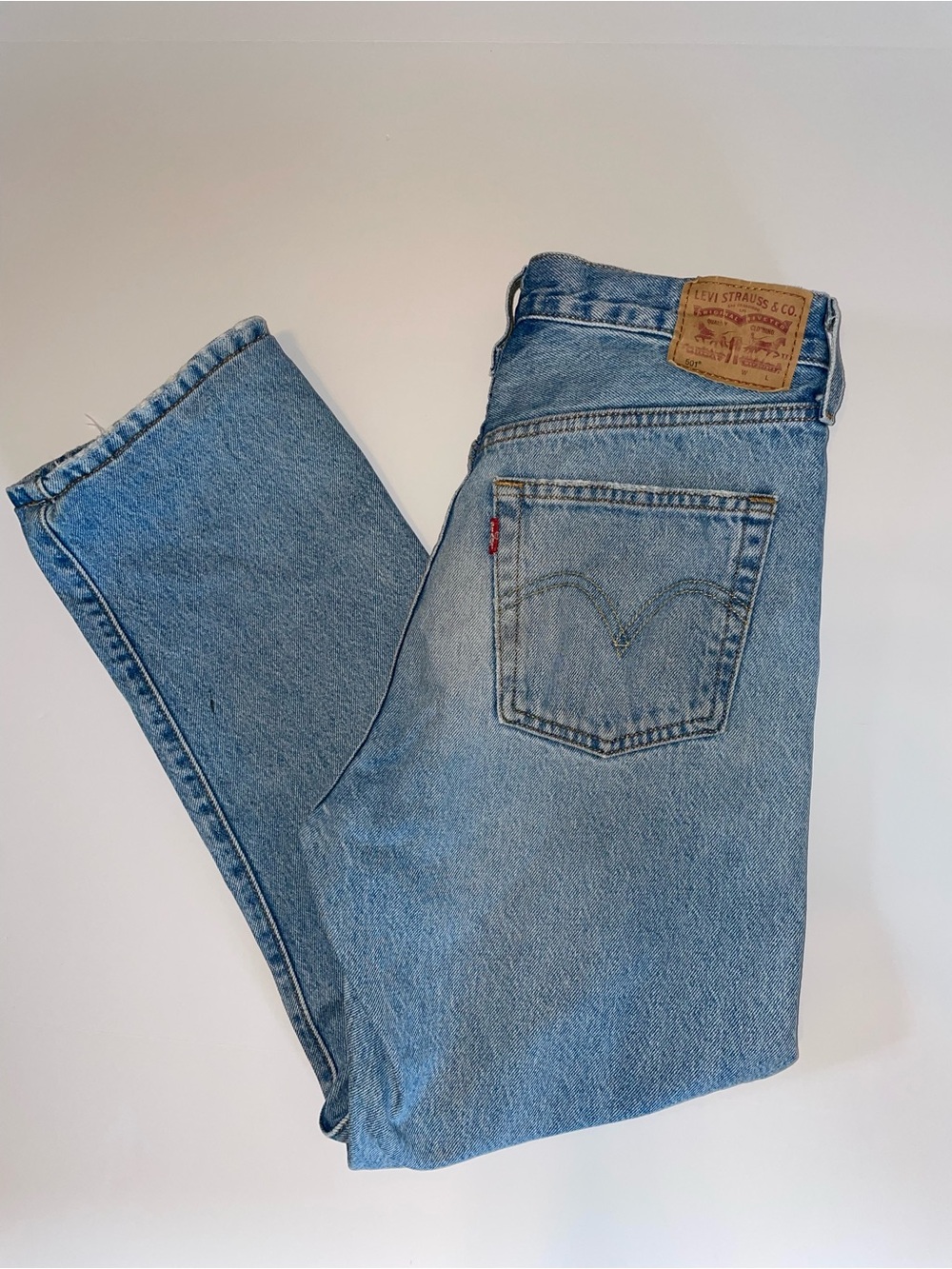 Levi’s 501 Original Fit Jeans Medium Wash Denim W28 L30 Button Fly 12501-0495